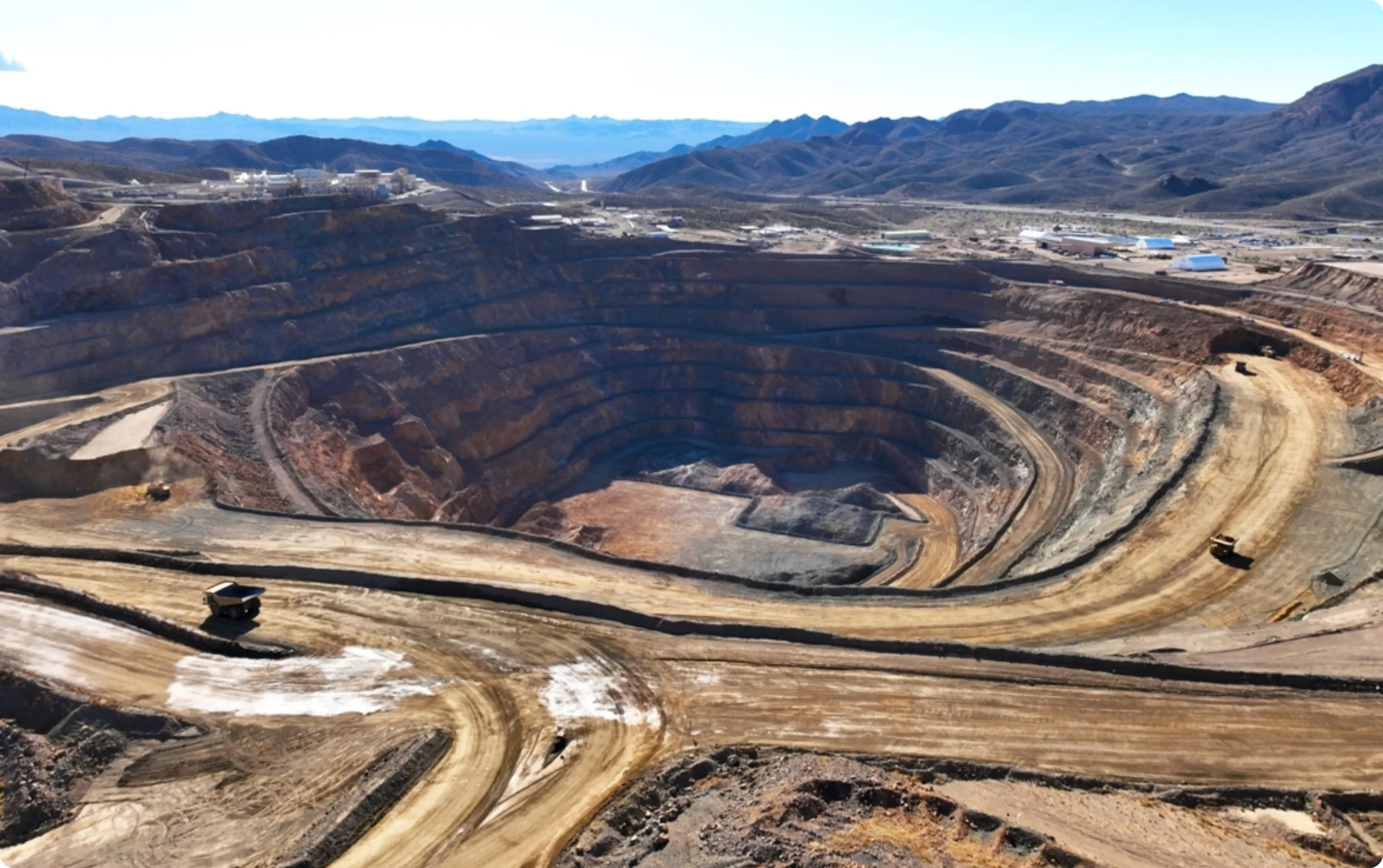 portable microreactor powering remote rare-earth mine